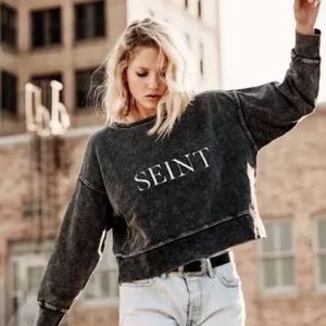 Seint Women's acid wash long sleeve Top NWT charcoal size small